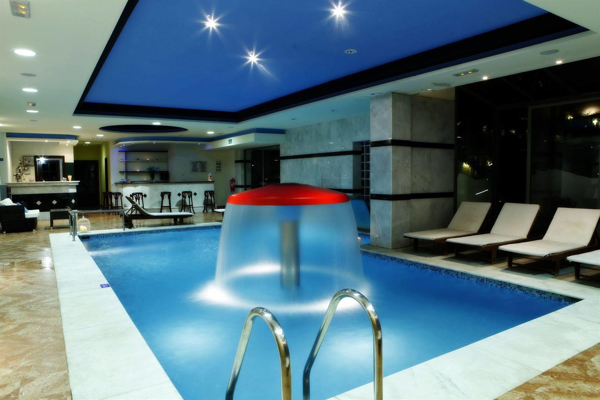 Metropol Sea Golden Bay Hotel Georgioupoli Buitenkant foto